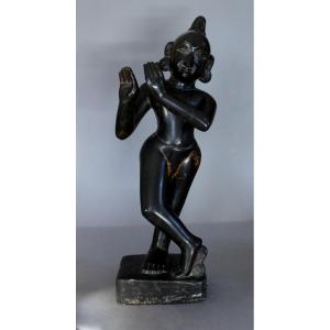 Une grande Figure En Pierre Noire Du Fluting Krishna Inde, Orissa, XVIIIème/xixème Siècle Dieu Hindou