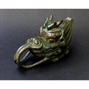 Théière Ou Pot à Vin En Bronze Chinois Antique Tête De Dragon