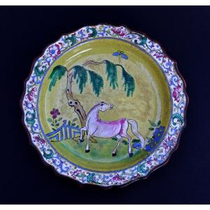 Assiette En Céramique Chinoise Cheval Ludique. Style Yixing, Canton Enamel