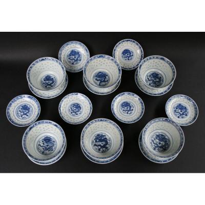 Set Of Six Blue & White Chinese Porcelain  Grain De Riz Bowls. Republic Period.
