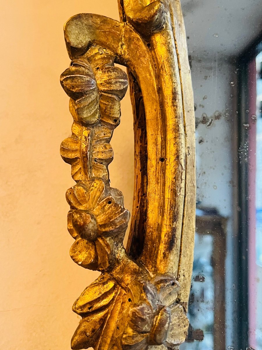 18th Century Mirror In Golden And Carved Wood-photo-1