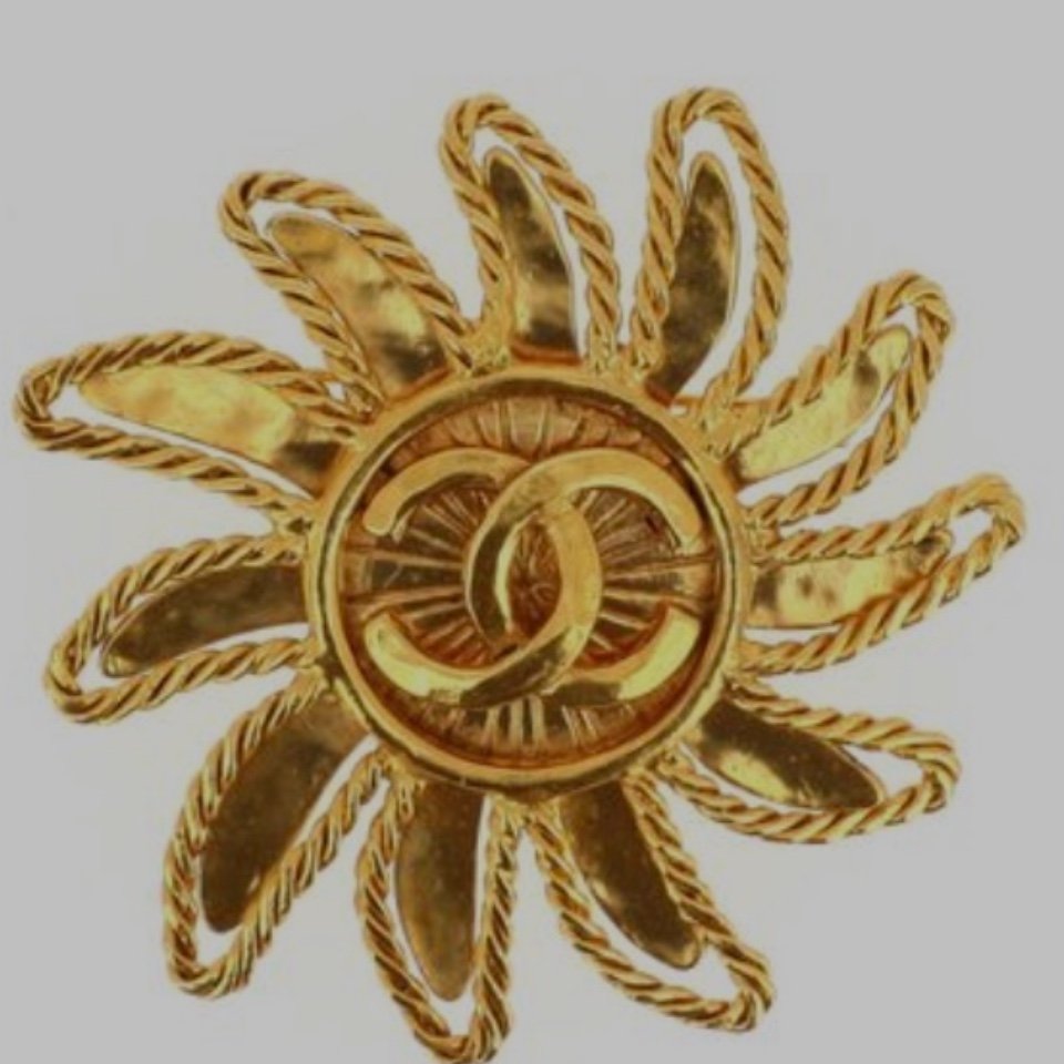 Chanel, Sun Brooch.-photo-2