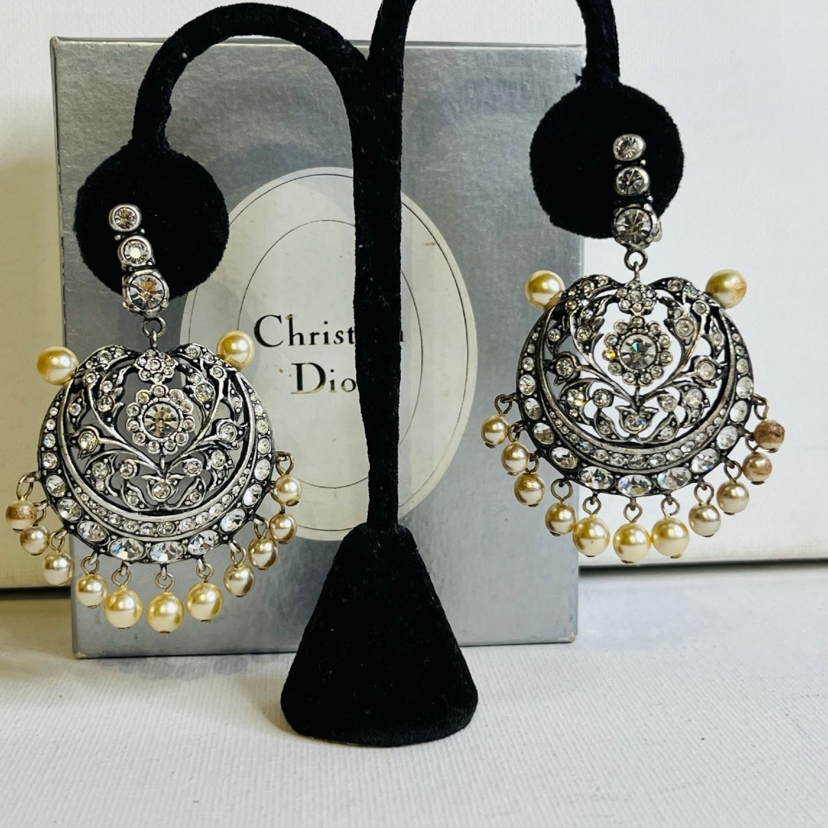 Christian Dior, Boucles D’oreilles.-photo-1