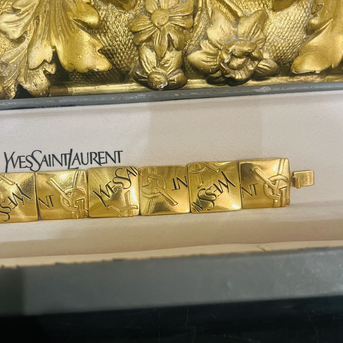 Yves Saint Laurent, Bracelet En Métal Doré.-photo-1