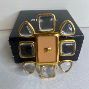 Chanel, Broche Fleur.