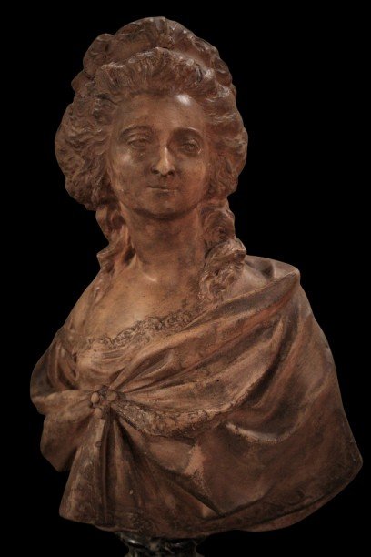 Female Terracotta Bust-photo-2