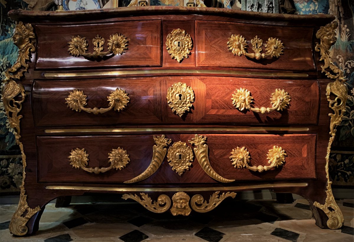 Commode Louis XV Dite à Moustaches-photo-2