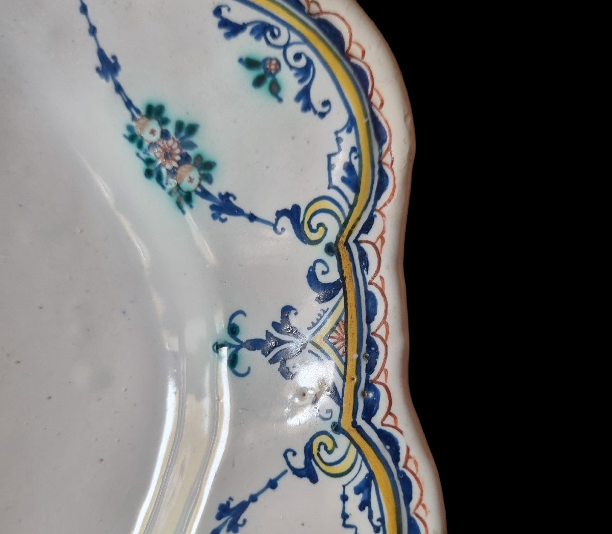 PLAT EN FAIENCE DE ROUEN ÉPOQUE XVIIIe LOUIS XV-photo-2