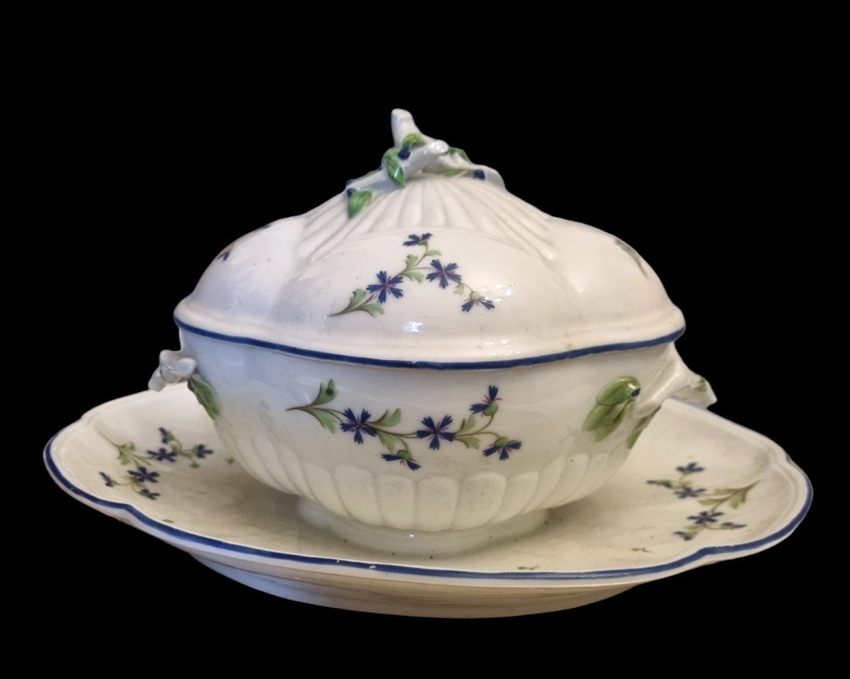 Niderviller Porcelain 18th C. Sauce Boat Covered With Barbers-photo-2