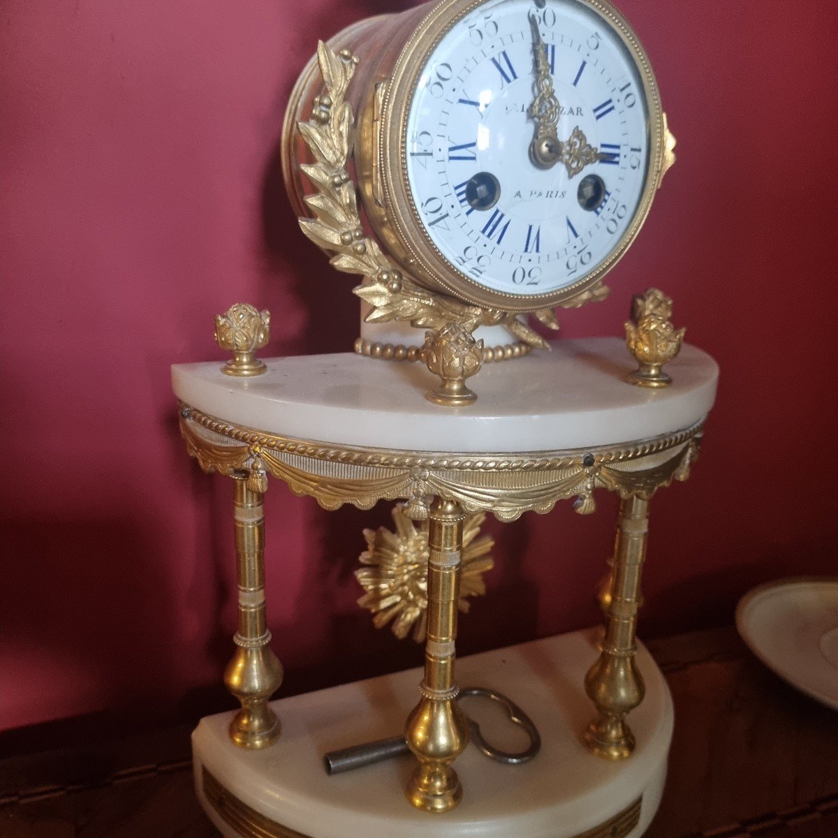 Louis XVI Style Gilt Bronze And Marble Clock-photo-4