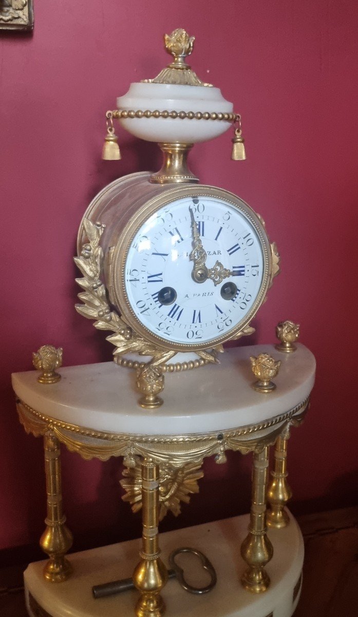 Louis XVI Style Gilt Bronze And Marble Clock-photo-2