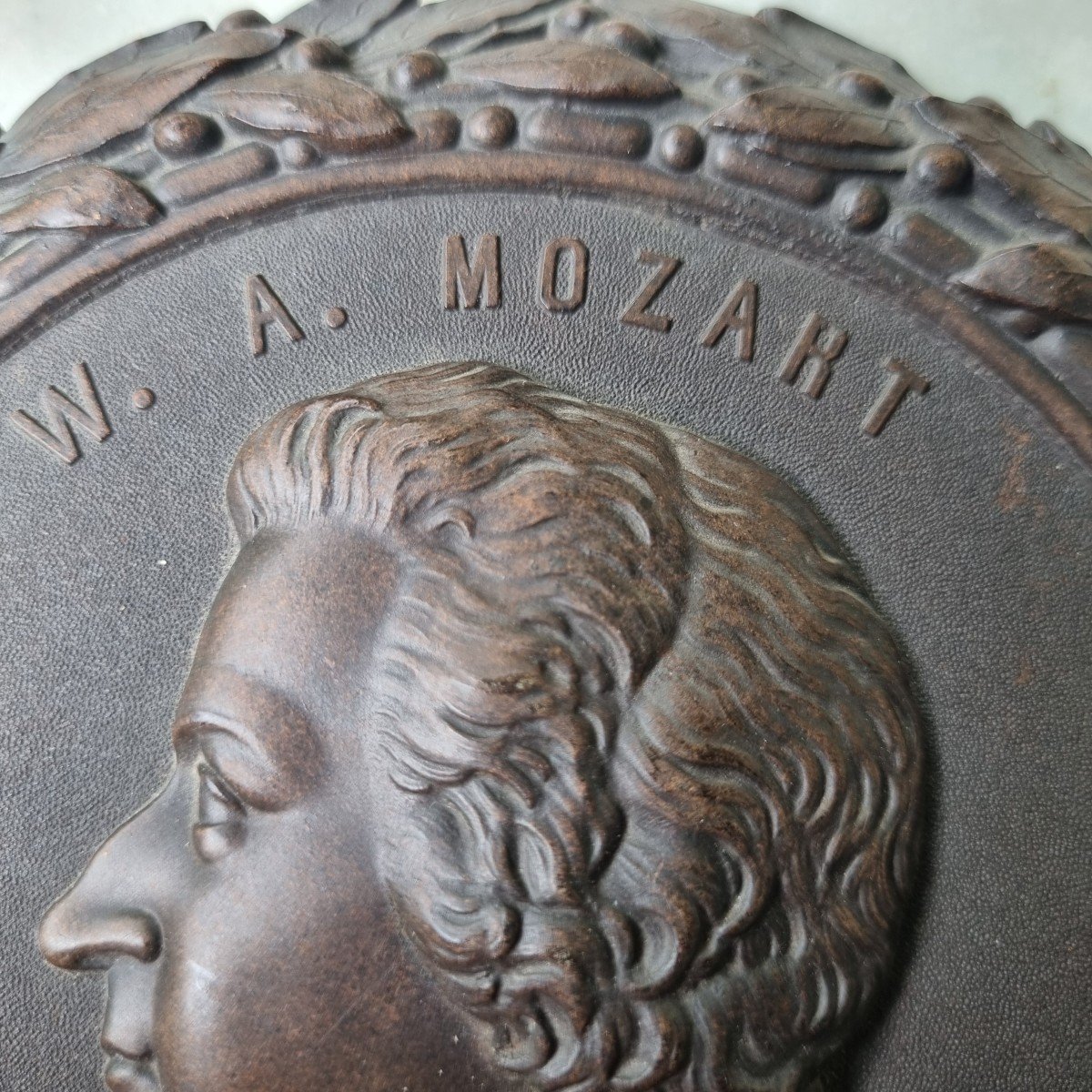 Hardened Wood Medallion Mozart Man Profile 19th Century Music Musician Opera-photo-4