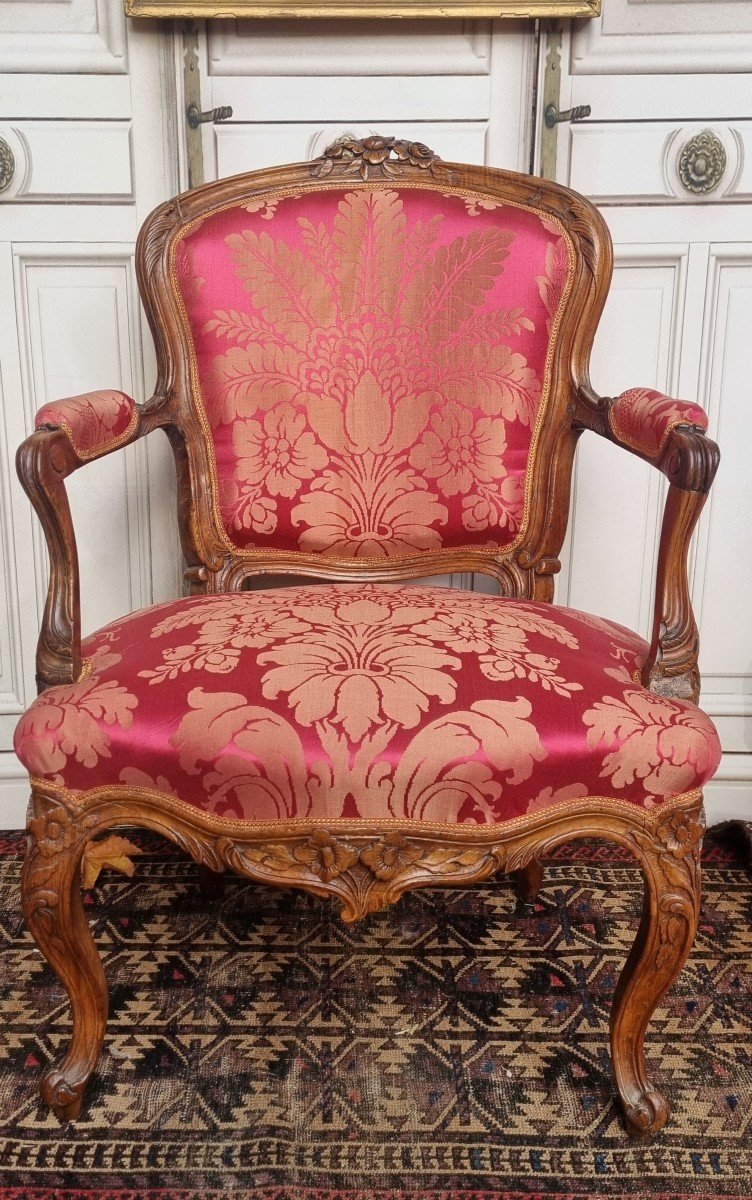 Pair Of Louis XV Period Cabriolets Armchairs -photo-3