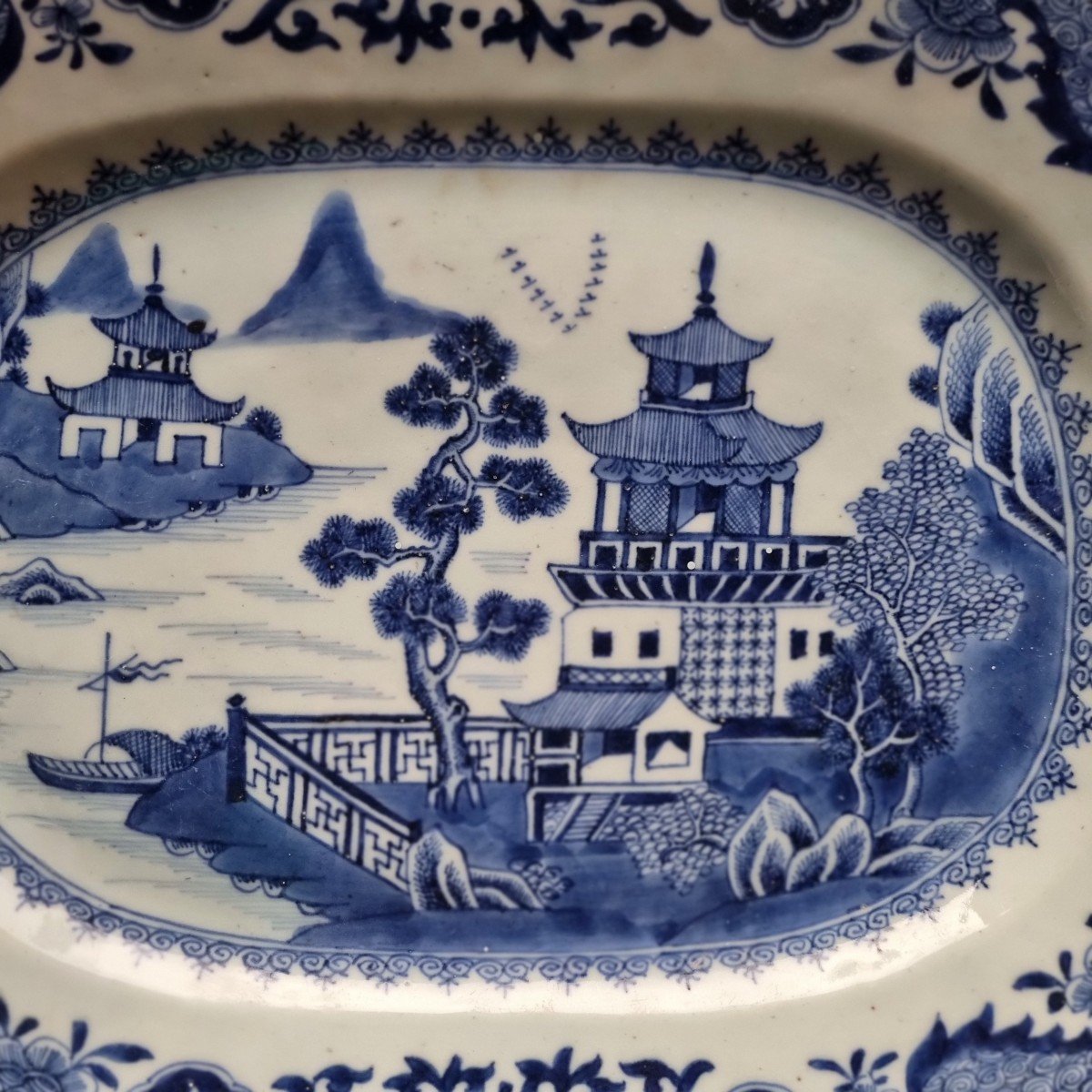 PLAT BLEU ET BLANC QIANLONG COMPAGNIE DES INDES ÉPOQUE XVIIIe  PORCELAINE DE CHINE-photo-3