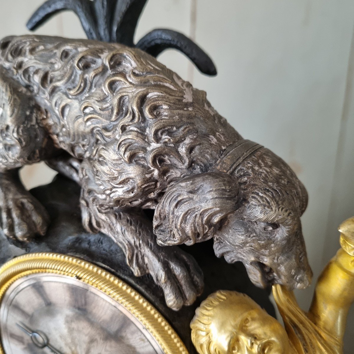 PENDULE CHIEN SAUVANT UN ENFANT VERS 1830 BRONZE DORE ROMANTIQUE-photo-4