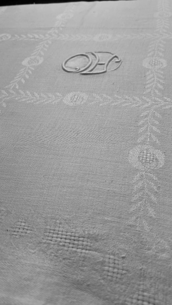 Monogrammed Damask Linen Tablecloth Circa 1920 225 X 150-photo-3