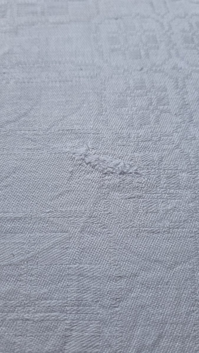 Fine Linen Damask Art Deco Tablecloth Without Monogram -photo-4