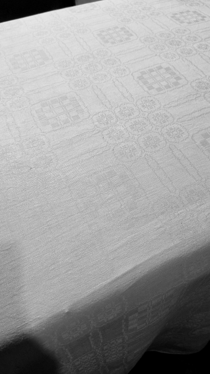 NAPPE EN FIL DE LIN FIN DAMASSE ART DECO SANS MONOGRAMME 