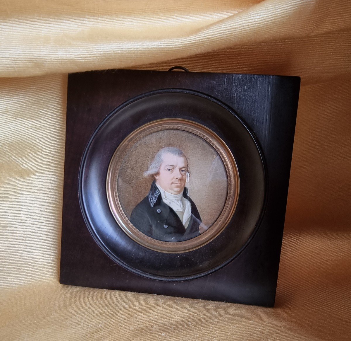 Miniature On Ivory Portrait Of A Man Late XVIII Louis XVI Period