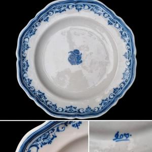 Small Moustiers Olerys Earthenware Dish Signed 18th Century 25.5 Diameter Provence 