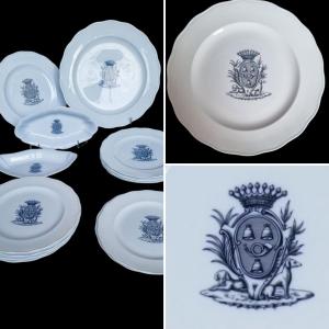 Small Table Set 12 Plates 2 Dishes 1 Dish Coat Of Arms County Crown 