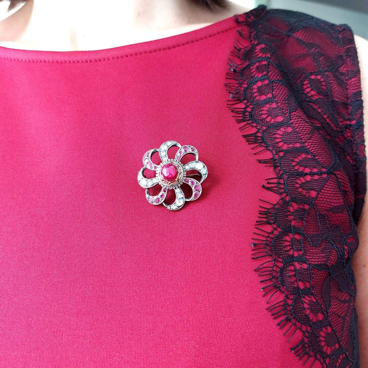 Swirling Brooch, Gold And Silver, Star Ruby Cabochon And Diamonds-photo-2