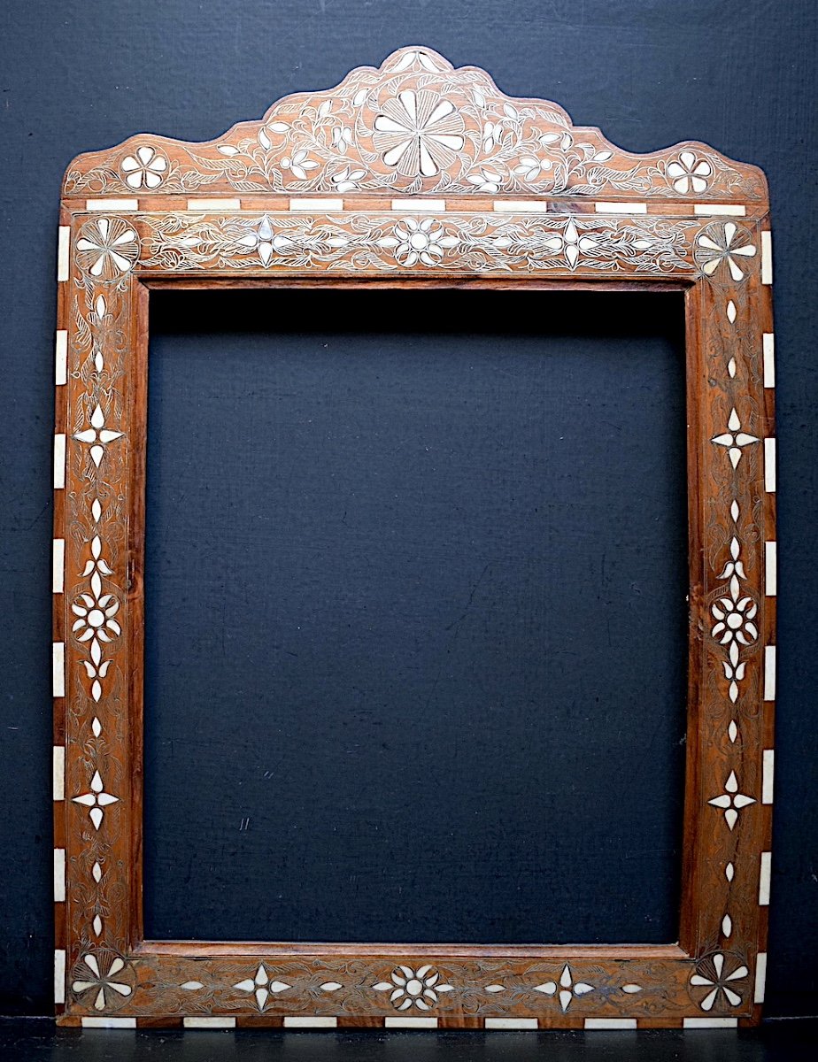 Cadre Orientaliste Bois Marqueterie Os et Métal argenté Feuillure 35 x 29 cm Frame Ref C1029