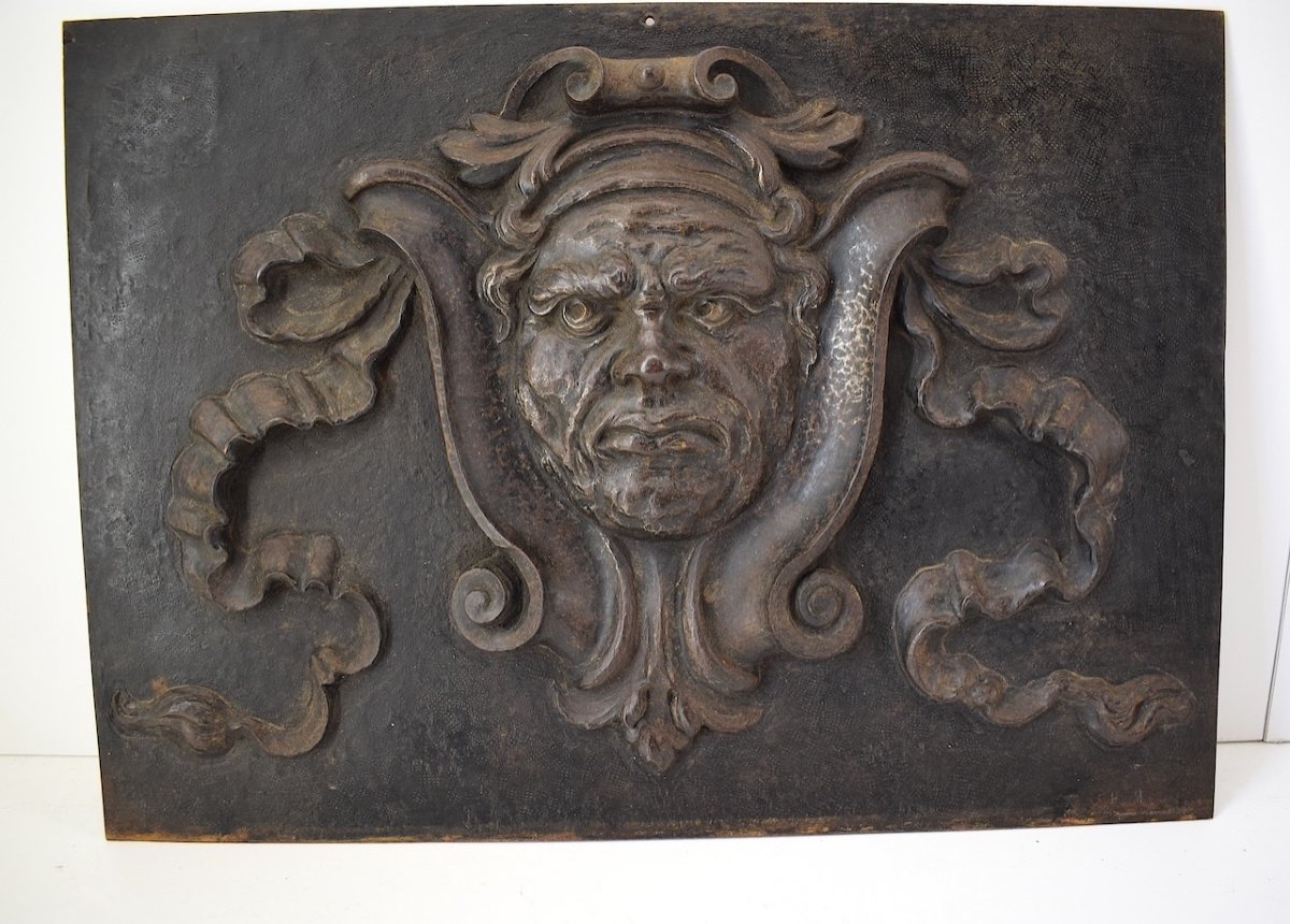 Mascaron Et Blason Fou Du Roi  Sur Plaque De Fer Style Renaissance Italienne Ref1034-photo-2