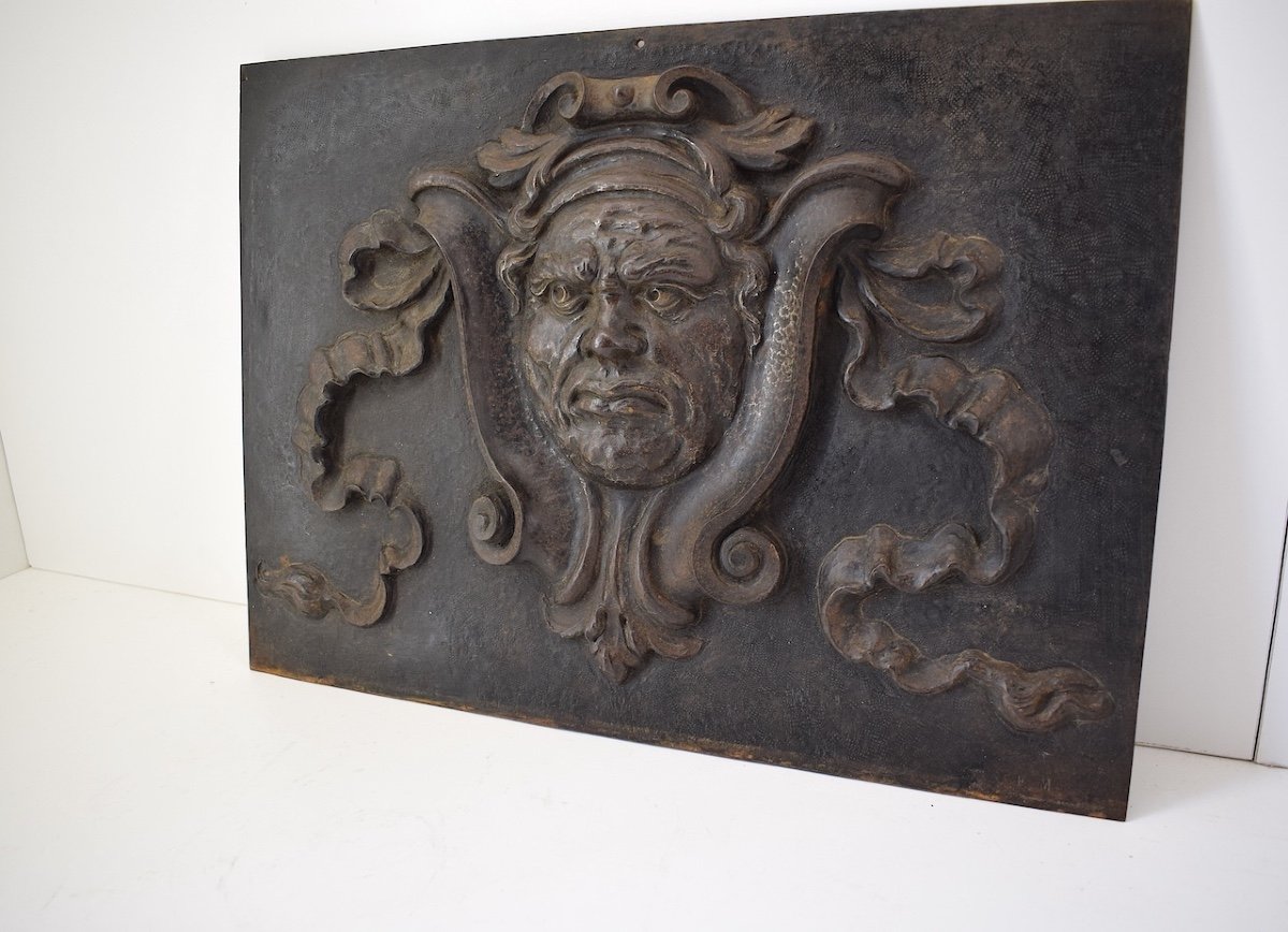 Mascaron Et Blason Fou Du Roi  Sur Plaque De Fer Style Renaissance Italienne Ref1034-photo-4