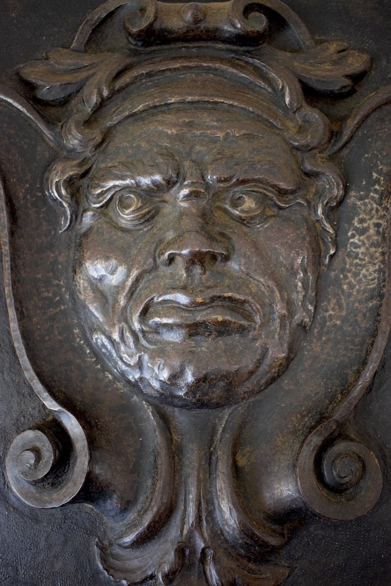 Mascaron Et Blason Fou Du Roi  Sur Plaque De Fer Style Renaissance Italienne Ref1034-photo-5