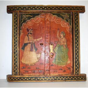 Râma Et Sitâ Inde Rajasthan Bois Peint Polychrome Trompe l'Oeil Fenêtre Placard Ref522