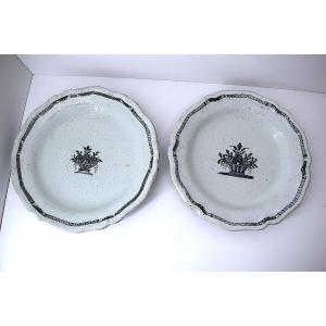 Two Round Dishes Cracked Earthenware From Rouen Called Cul Noir Popular Art XVIII Century Ref1043  