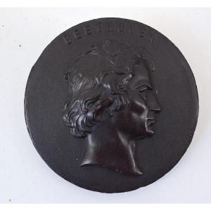 Médaillon Bois Durci  Portrait  De Profil Ludwig Van Beethoven  Compositeur Ref1095 