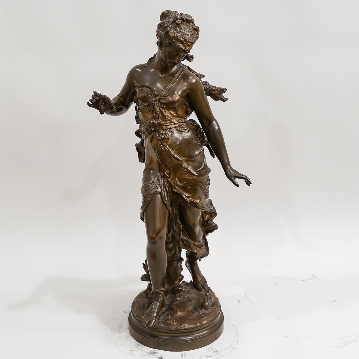 Sculpture In Bronze "woman In Medallion",  By Hippolyte Moreau, Circa 1900-photo-2