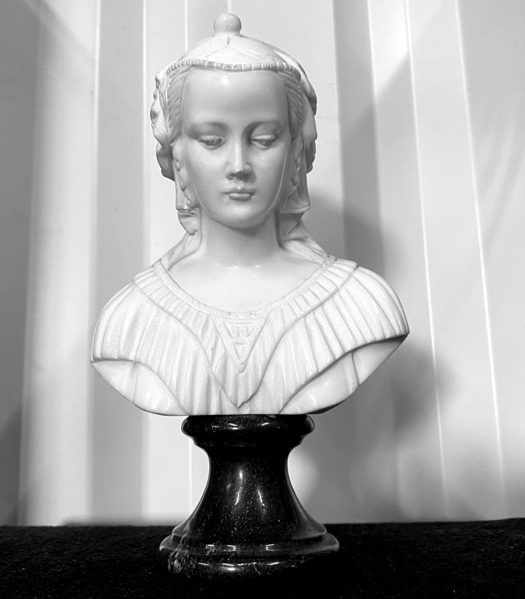 Finely Carved Carrara Marble Bust Of A Young Woman On Black Marble Base 19th Century-photo-4