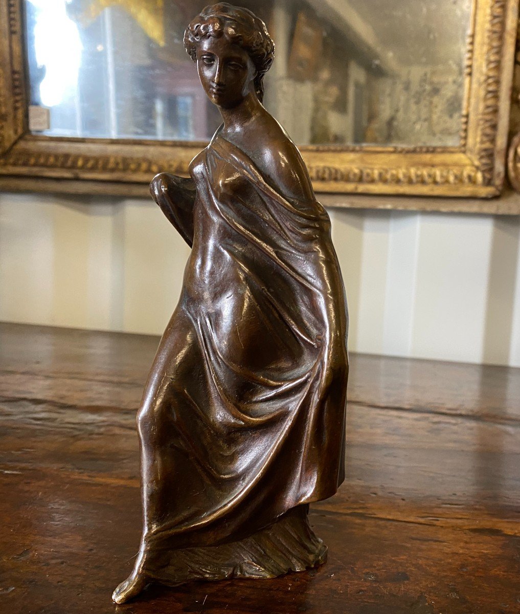 Bronze 19 I: Woman In The Drape In The Antique-photo-2
