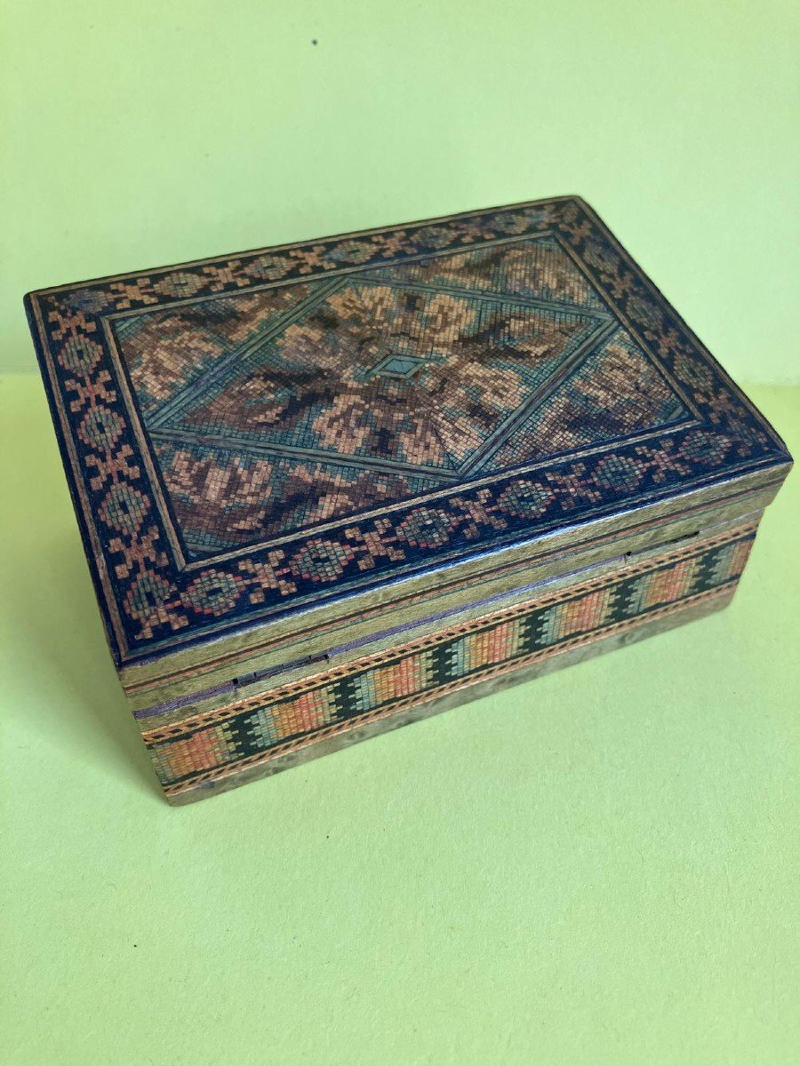 Small Tunbridge Marquetry Box-photo-2