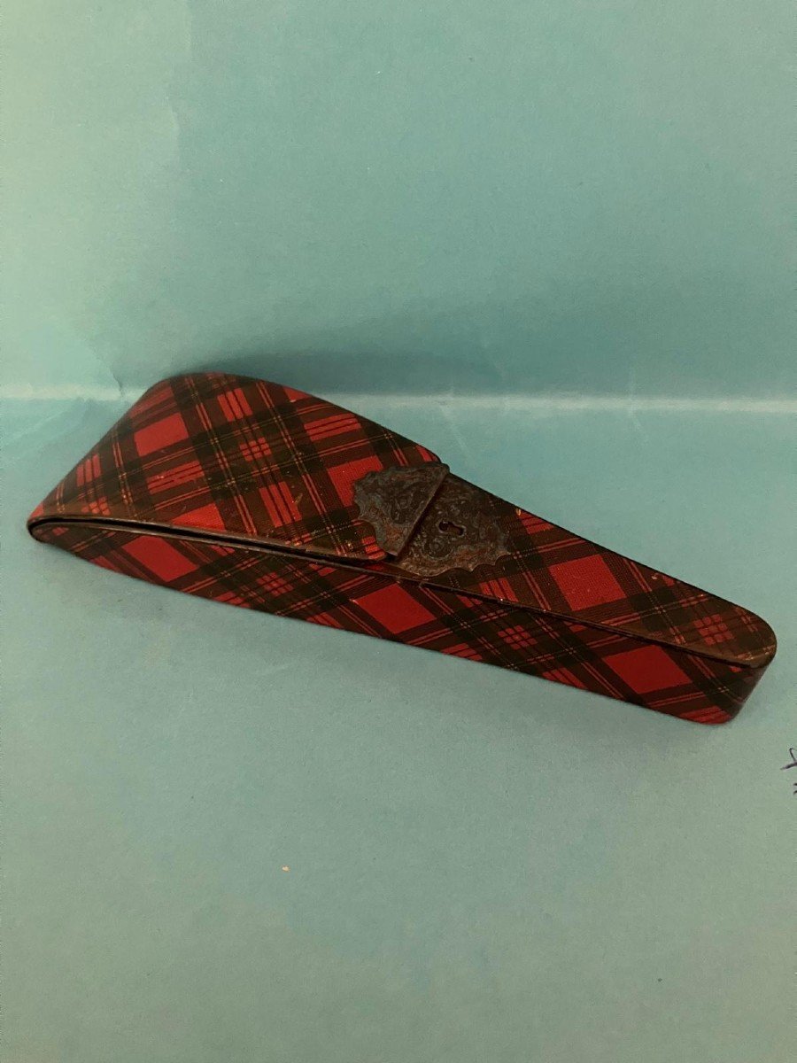 Scissors In Their Case With Scottish Tartan Decoration, 19th Century-photo-2