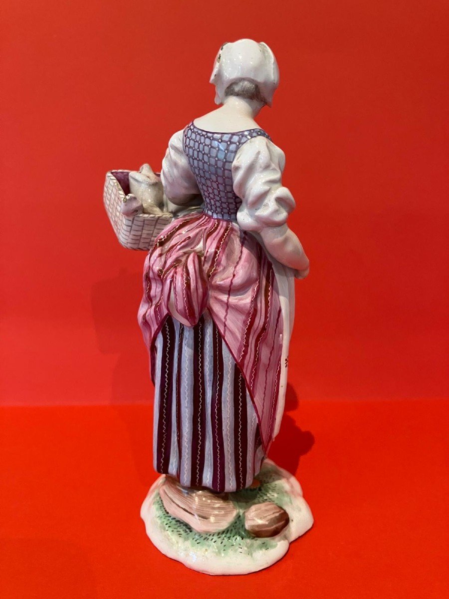 Niderviller Earthenware Statuette Representing A Poultry Seller, 18th Century-photo-2