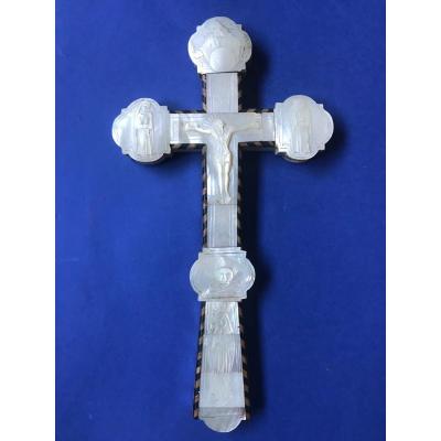 Croix en incrustation de nacre Italie XVII/XVIIIe