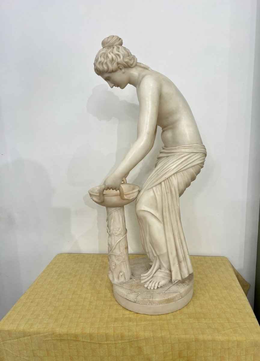 Alabaster Statue -photo-1