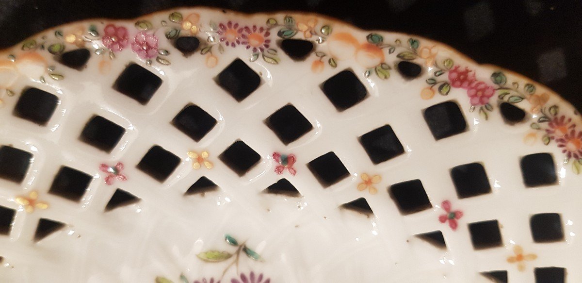 Pair Antique Chinese Plates XIX Openwork Porcelain Floral Decor 23 Cm Diameter-photo-4