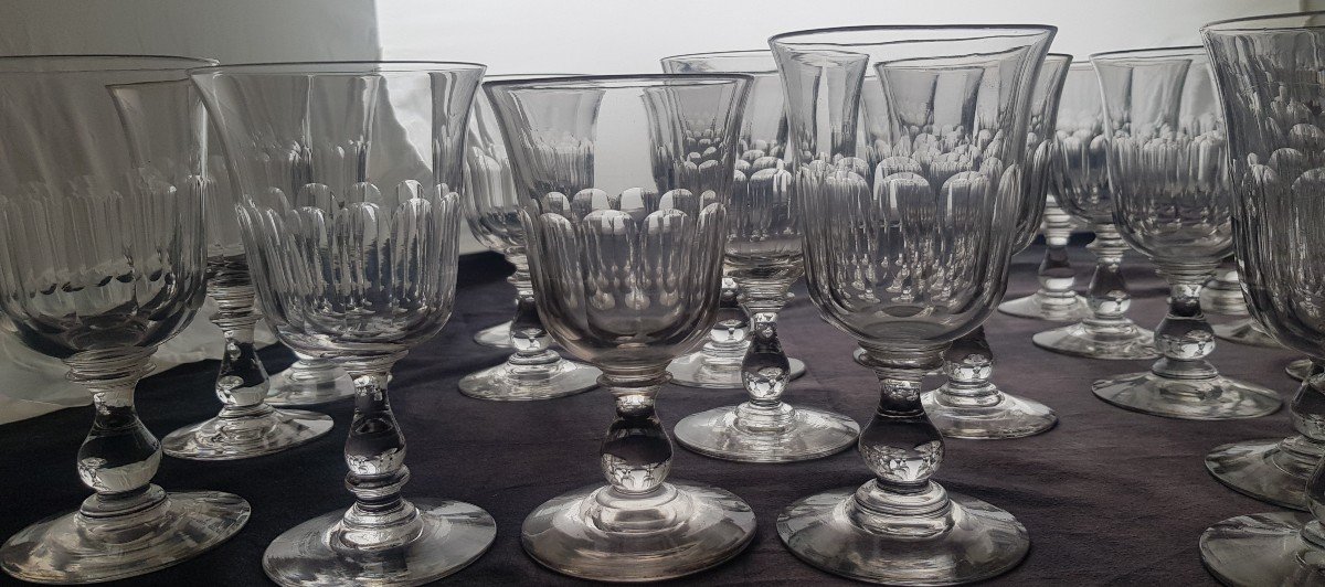 Set Of 18 Antique Water Goblets From The End Of The 19th Century In Cut Crystal H 14-15 Cm
