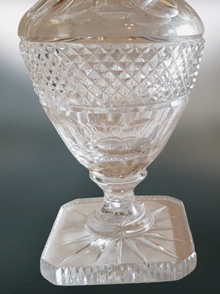 Medicis Vase In Cut Crystal-photo-2