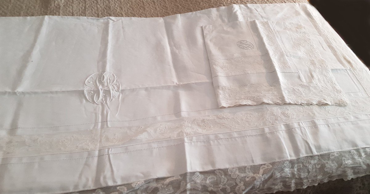 Old Set Of Linen Thread Visiting Sheet And Pillowcase And Milan Lace And Monogram
