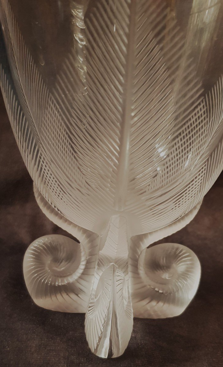 Old Lalique Crystal Vase Mod. Osmonde