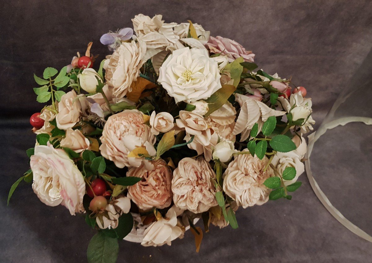 Ancien Bouquet De Fleurs De Tissu Sous Globe De  Verre XIX ème Siècle-photo-1