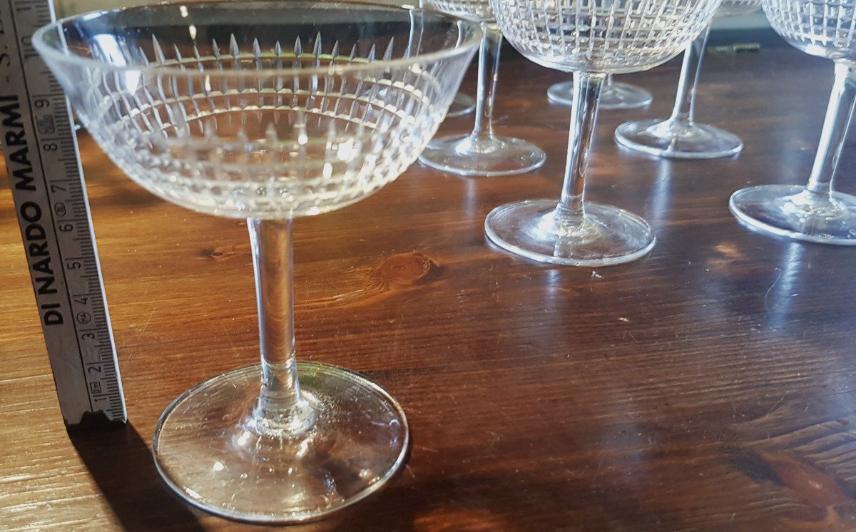 Ensemble 8 Coupes à Champagne En Cristal Taillé Similaires Au Modèle Nancy De Baccarat-photo-4