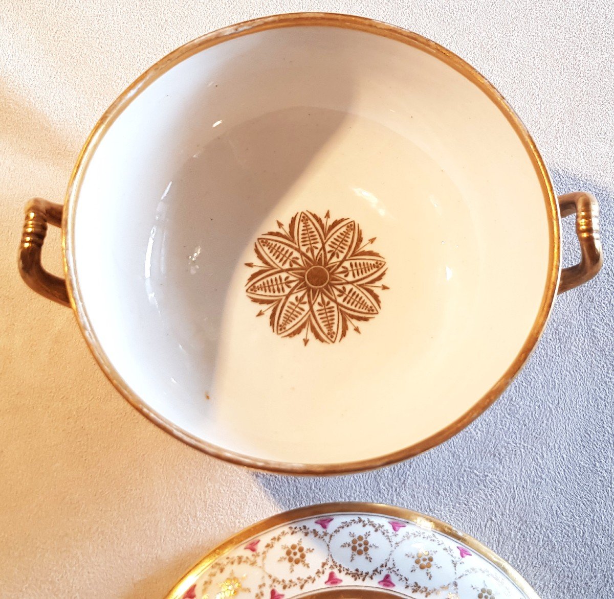 Antique Hand-decorated Porcelain Birthing Bowl From The First Half Of The 19th Century-photo-1