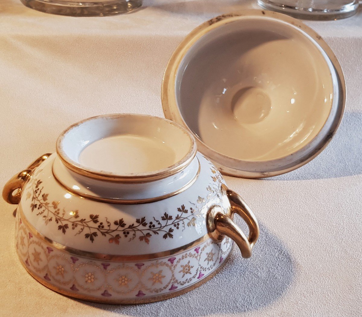 Antique Hand-decorated Porcelain Birthing Bowl From The First Half Of The 19th Century-photo-2